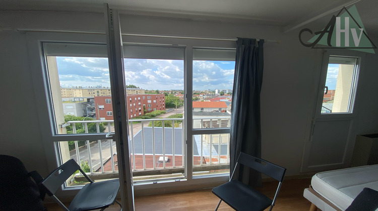 Ma-Cabane - Vente Appartement Saint-Julien-les-Villas, 28 m²