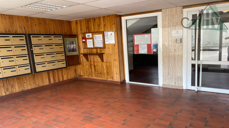 Ma-Cabane - Vente Appartement Saint-Julien-les-Villas, 28 m²