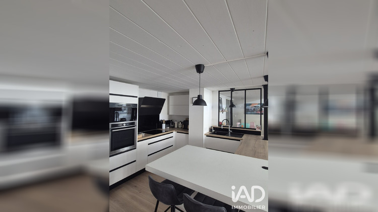Ma-Cabane - Vente Appartement Saint-Julien-les-Villas, 141 m²