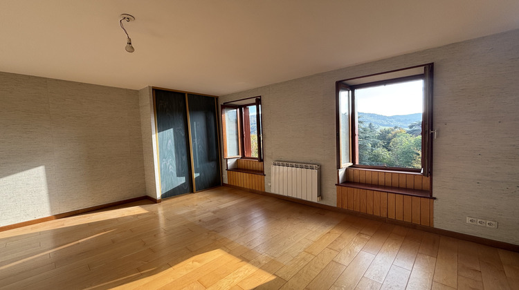 Ma-Cabane - Vente Appartement Saint-Julien-Molin-Molette, 146 m²
