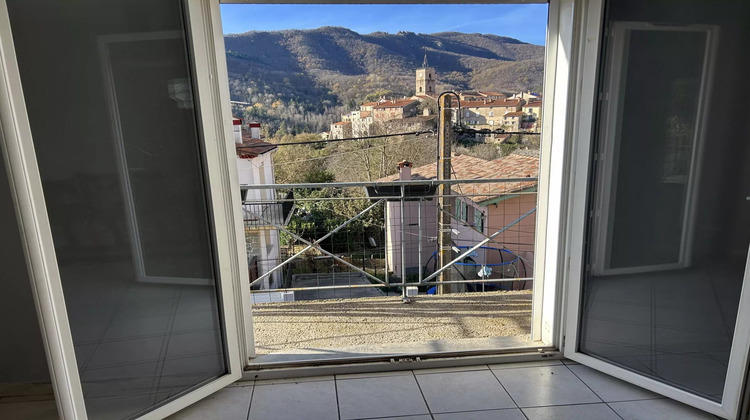 Ma-Cabane - Vente Appartement Saint-Laurent-de-Cerdans, 75 m²