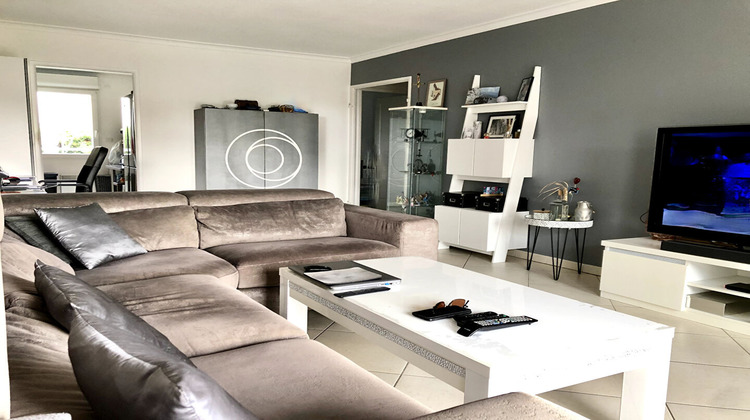 Ma-Cabane - Vente Appartement SAINT-LAURENT-DU-VAR, 66 m²