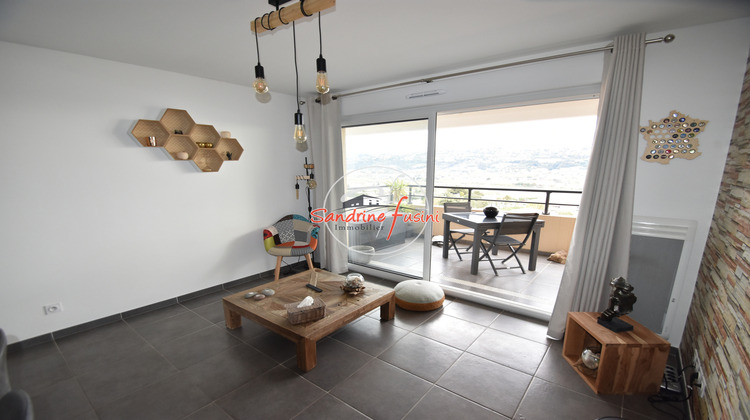 Ma-Cabane - Vente Appartement Saint-Laurent-du-Var, 57 m²