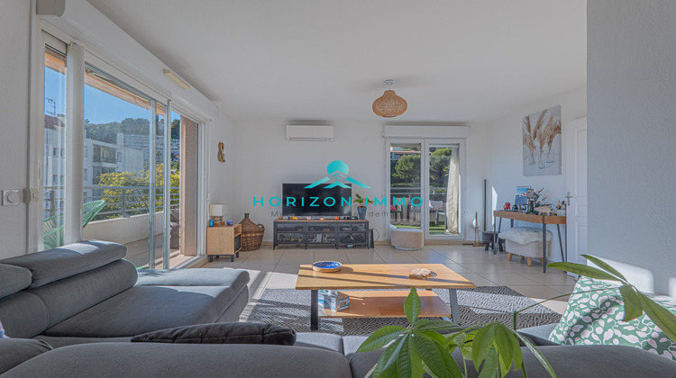 Ma-Cabane - Vente Appartement Saint-Laurent-du-Var, 94 m²