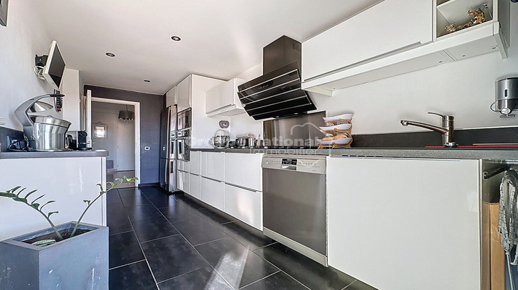 Ma-Cabane - Vente Appartement SAINT-LAURENT-DU-VAR, 59 m²