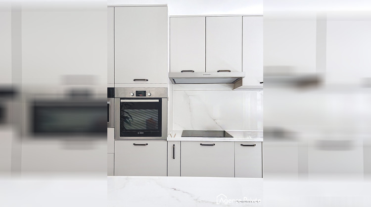 Ma-Cabane - Vente Appartement Saint-Laurent-du-Var, 92 m²