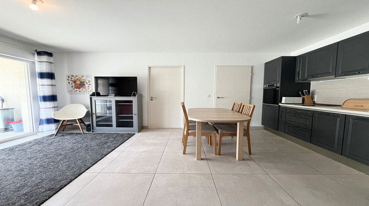 Ma-Cabane - Vente Appartement SAINT-LAURENT-DU-VAR, 81 m²