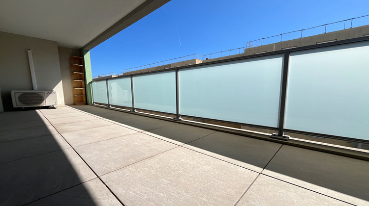 Ma-Cabane - Vente Appartement SAINT-LAURENT-DU-VAR, 81 m²