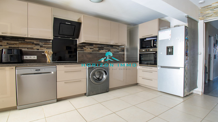 Ma-Cabane - Vente Appartement Saint-Laurent-du-Var, 64 m²