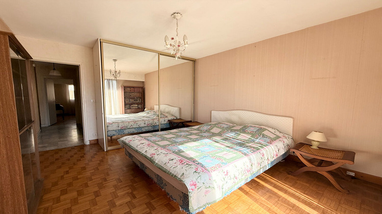 Ma-Cabane - Vente Appartement SAINT-LAURENT-DU-VAR, 71 m²
