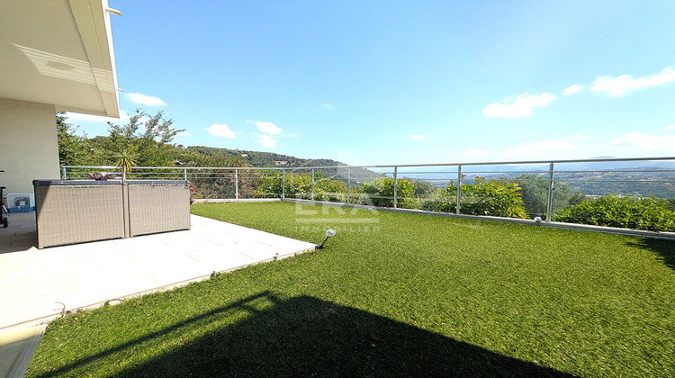 Ma-Cabane - Vente Appartement SAINT-LAURENT-DU-VAR, 80 m²