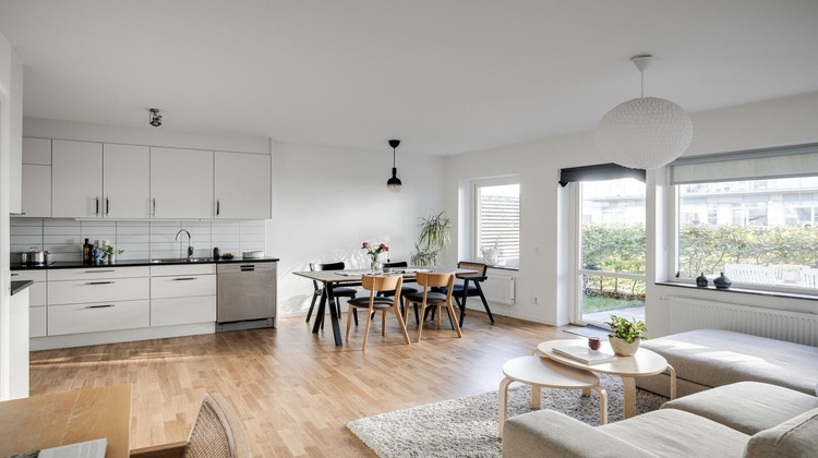 Ma-Cabane - Vente Appartement SAINT LAURENT DU VAR, 67 m²