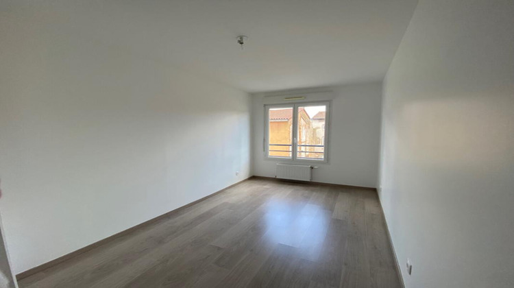 Ma-Cabane - Vente Appartement SAINT LAURENT SUR SAONE, 68 m²