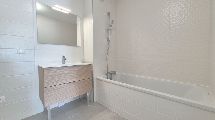 Ma-Cabane - Vente Appartement SAINT-MARTIN-D'HERES, 66 m²