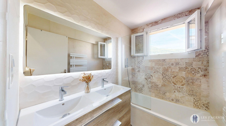 Ma-Cabane - Vente Appartement SAINT-MARTIN-D'HERES, 102 m²