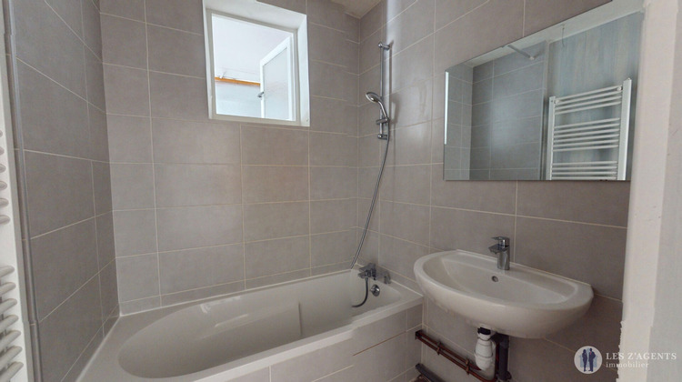 Ma-Cabane - Vente Appartement SAINT-MARTIN-D'HERES, 63 m²