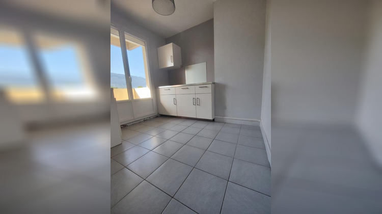 Ma-Cabane - Vente Appartement SAINT MARTIN D HERES, 62 m²
