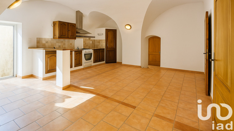 Ma-Cabane - Vente Appartement Saint-Martin-de-la-Brasque, 89 m²