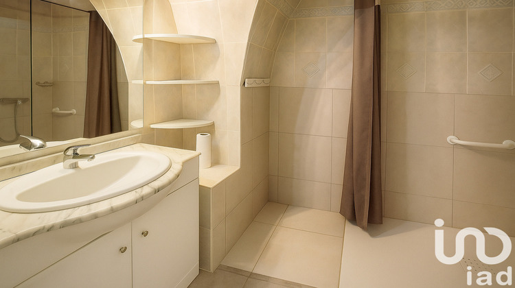 Ma-Cabane - Vente Appartement Saint-Martin-de-la-Brasque, 89 m²