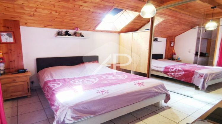 Ma-Cabane - Vente Appartement Saint-Martin-de-Queyrières, 106 m²