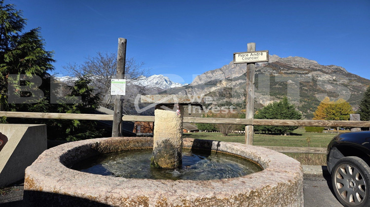 Ma-Cabane - Vente Appartement Saint-Martin-de-Queyrières, 65 m²