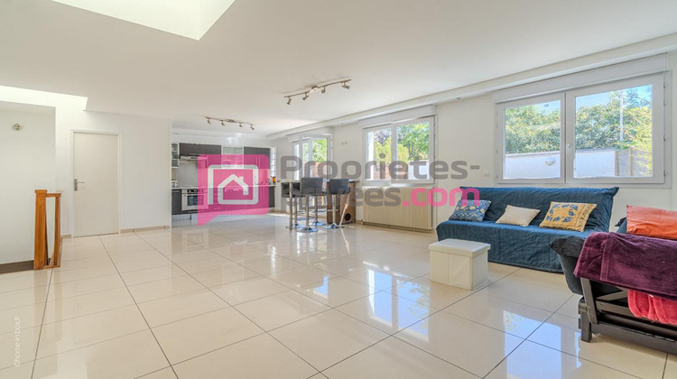 Ma-Cabane - Vente Appartement SAINT MAUR DES FOSSES, 146 m²