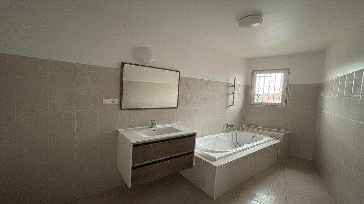 Ma-Cabane - Vente Appartement SAINT-MAXIMIN-LA-SAINTE-BAUME, 68 m²