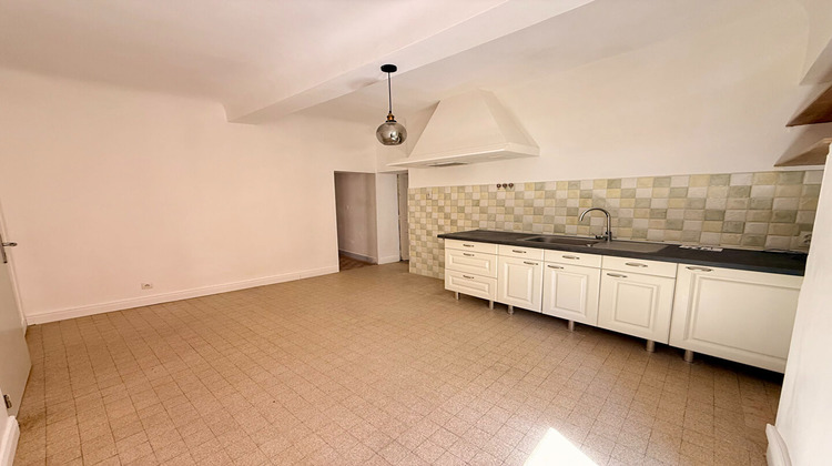 Ma-Cabane - Vente Appartement SAINT-MAXIMIN-LA-SAINTE-BAUME, 74 m²