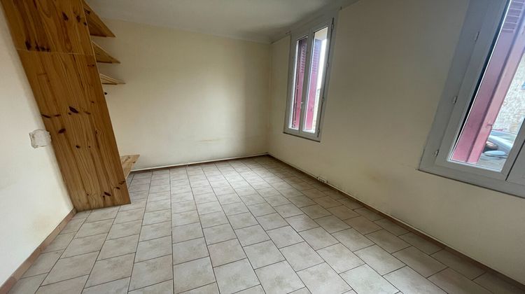 Ma-Cabane - Vente Appartement SAINT-MITRE-LES-REMPARTS, 32 m²