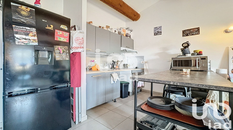 Ma-Cabane - Vente Appartement Saint-Mitre-les-Remparts, 59 m²