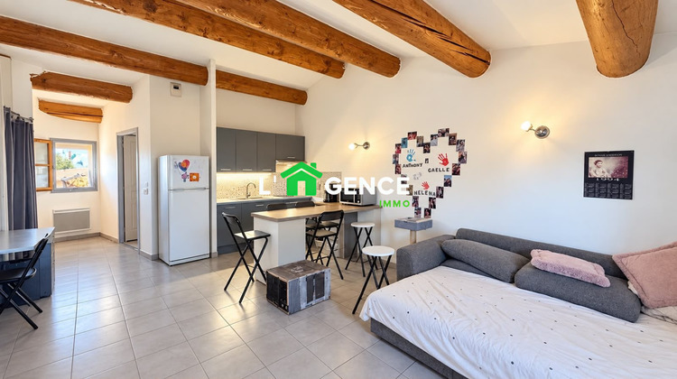 Ma-Cabane - Vente Appartement Saint-Mitre-les-Remparts, 58 m²