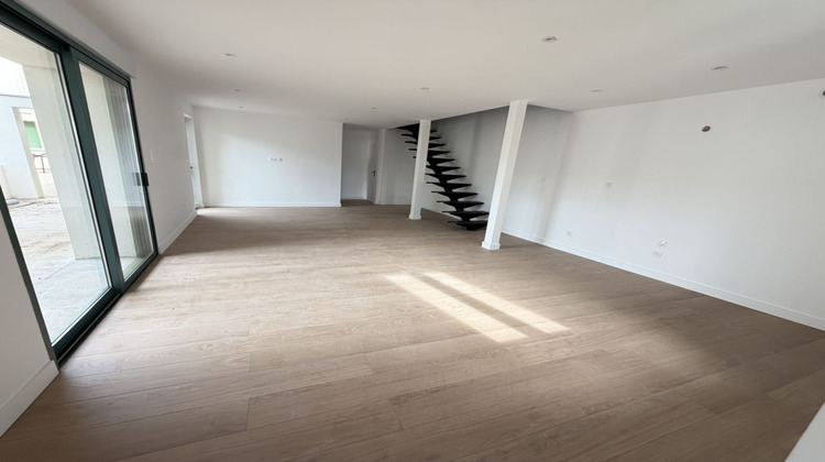 Ma-Cabane - Vente Appartement SAINT PAUL DE VARAX, 110 m²