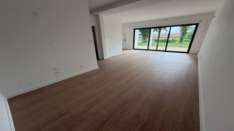 Ma-Cabane - Vente Appartement SAINT PAUL DE VARAX, 89 m²