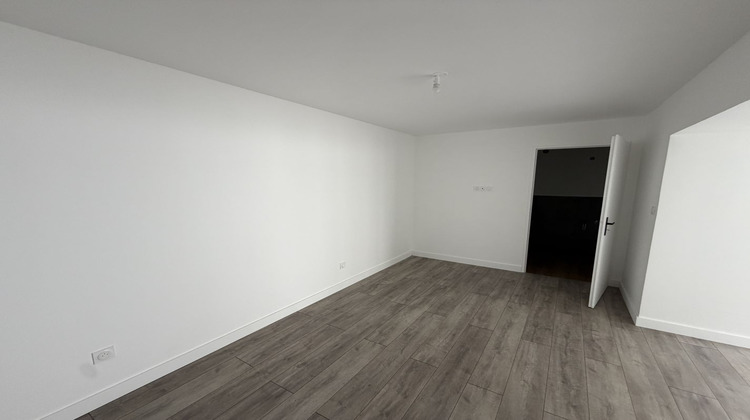 Ma-Cabane - Vente Appartement SAINT PAUL DE VARAX, 37 m²
