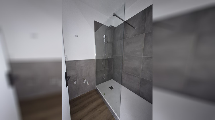 Ma-Cabane - Vente Appartement SAINT PAUL DE VARAX, 38 m²