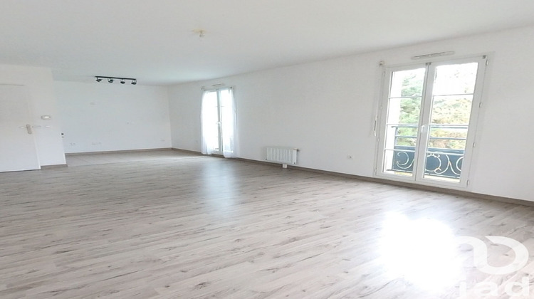 Ma-Cabane - Vente Appartement Saint-Pierre-du-Perray, 83 m²