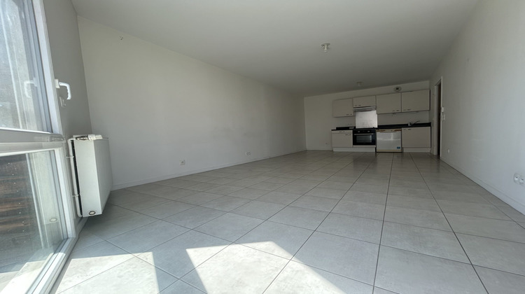 Ma-Cabane - Vente Appartement Saint-Pierre-du-Perray, 60 m²