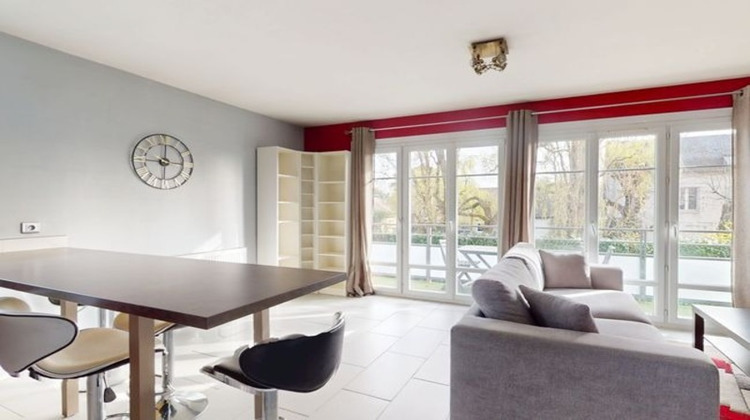 Ma-Cabane - Vente Appartement SAINT PRYVE SAINT MESMIN, 52 m²