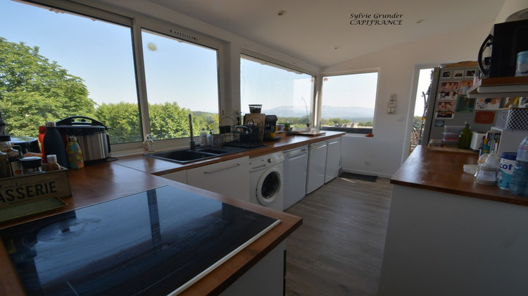 Ma-Cabane - Vente Appartement SAINT SAVOURNIN, 69 m²