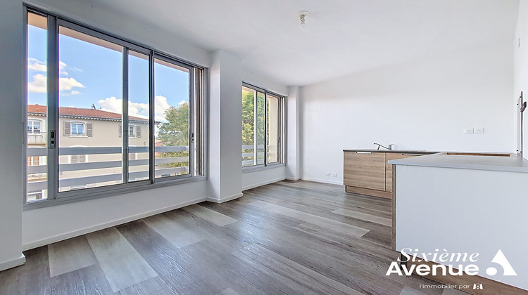 Ma-Cabane - Vente Appartement SAINT-SYMPHORIEN-D'OZON, 100 m²