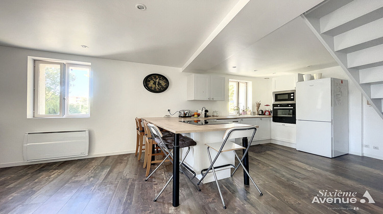 Ma-Cabane - Vente Appartement SAINT-SYMPHORIEN-D'OZON, 71 m²