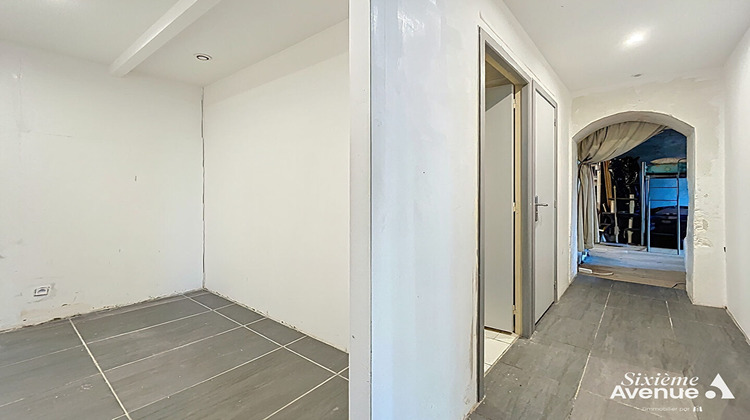 Ma-Cabane - Vente Appartement SAINT-SYMPHORIEN-D'OZON, 75 m²