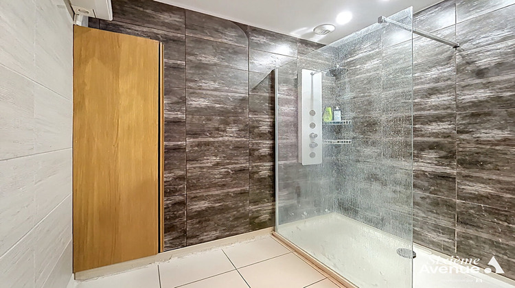 Ma-Cabane - Vente Appartement SAINT-SYMPHORIEN-D'OZON, 75 m²