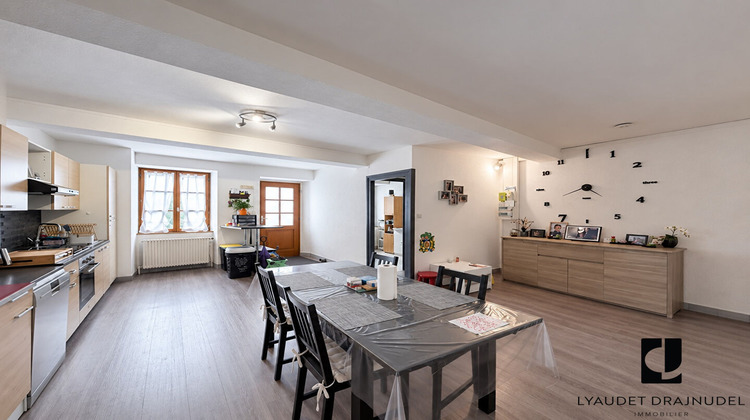 Ma-Cabane - Vente Appartement SAINT-SYMPHORIEN-DE-LAY, 111 m²