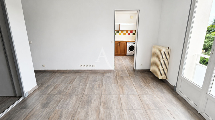 Ma-Cabane - Vente Appartement SAINT-THIBAULT-DES-VIGNES, 35 m²