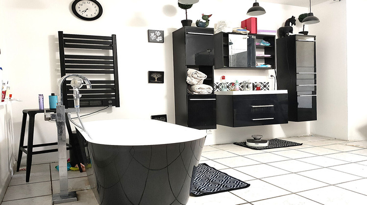 Ma-Cabane - Vente Appartement SAINTE-ANASTASIE-SUR-ISSOLE, 131 m²