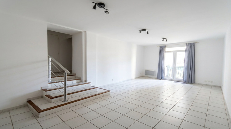 Ma-Cabane - Vente Appartement SAINTE-ANASTASIE-SUR-ISSOLE, 44 m²