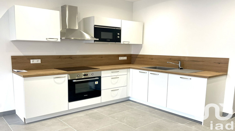 Ma-Cabane - Vente Appartement Sainte-Cécile-les-Vignes, 75 m²