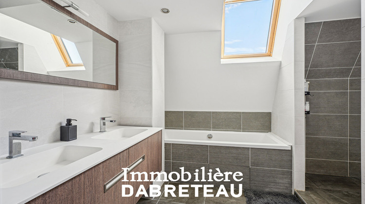 Ma-Cabane - Vente Appartement SAINTE-FOY-LES-LYON, 120 m²