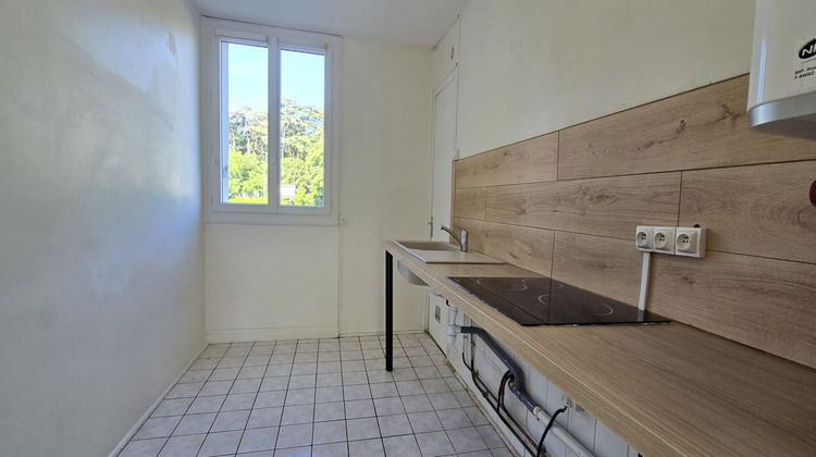 Ma-Cabane - Vente Appartement SAINTE-FOY-LES-LYON, 65 m²